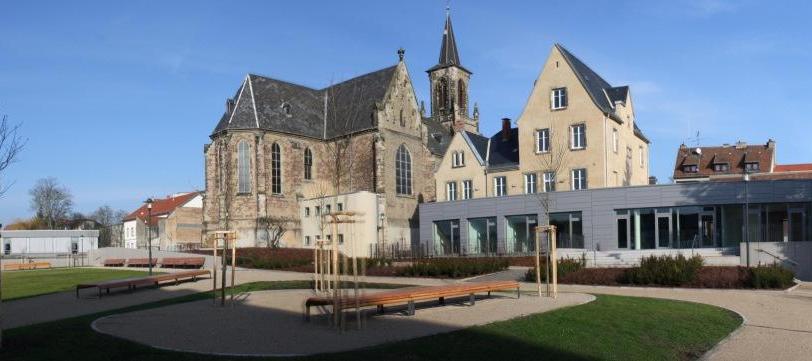 Panorama Kirche, Pfarrheim und Park St. Eligius